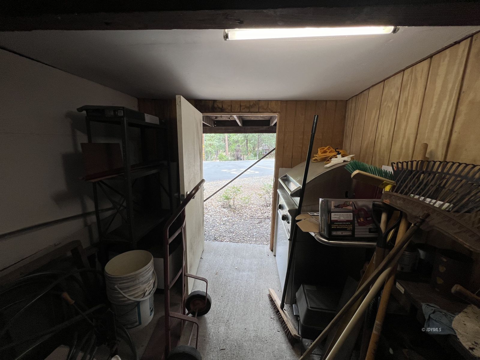 52635 Sylvan Way Idyllwild, CA 92549 - Photo 29 of 30 Storage