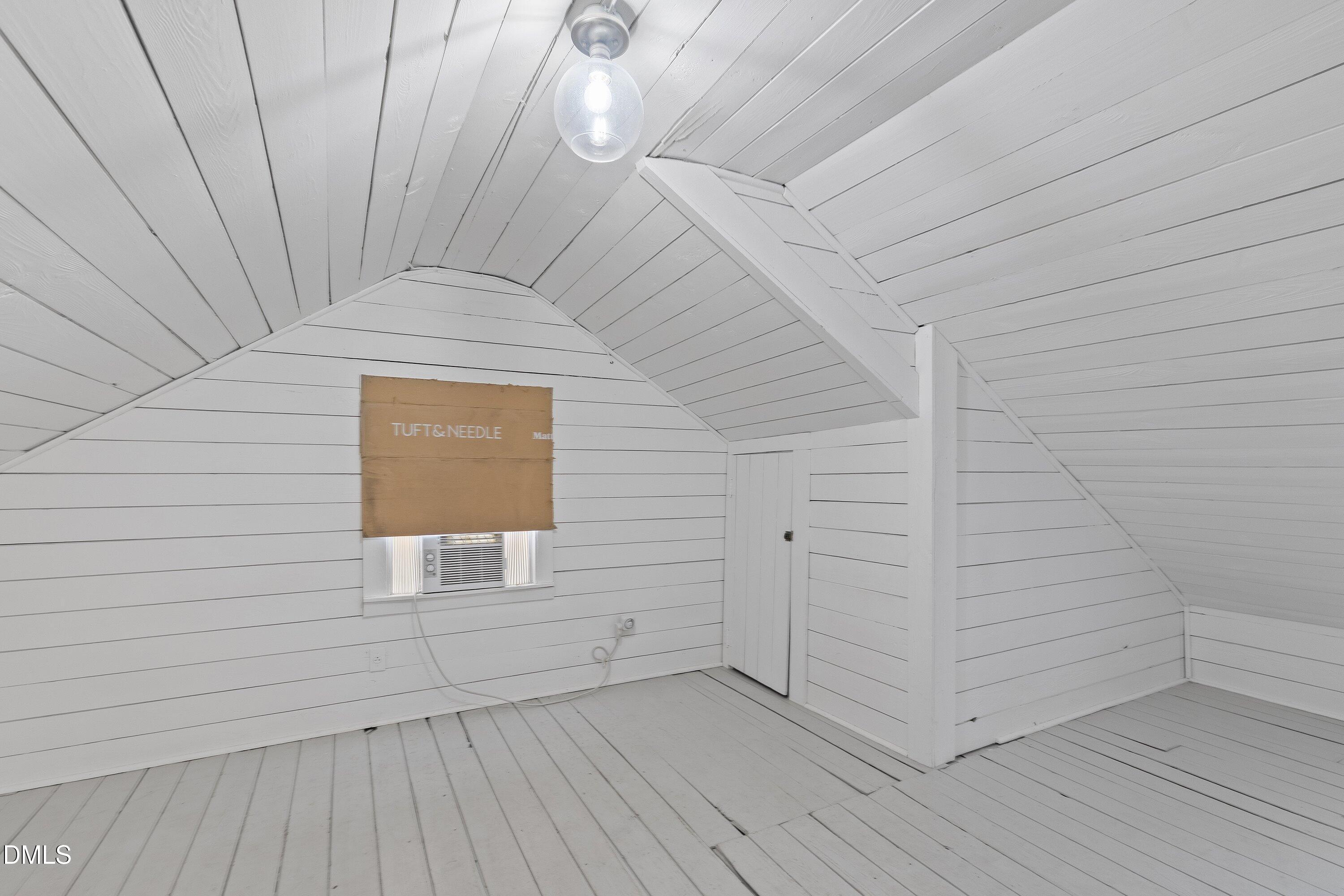 2728 Anderson Drive Raleigh, NC 27608 - Photo 24 of 42 19-2728 Anderson Dr_8122