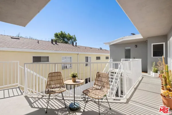 $775,000 | 2641 4th Street, Unit 6, Santa Monica, CA 90405