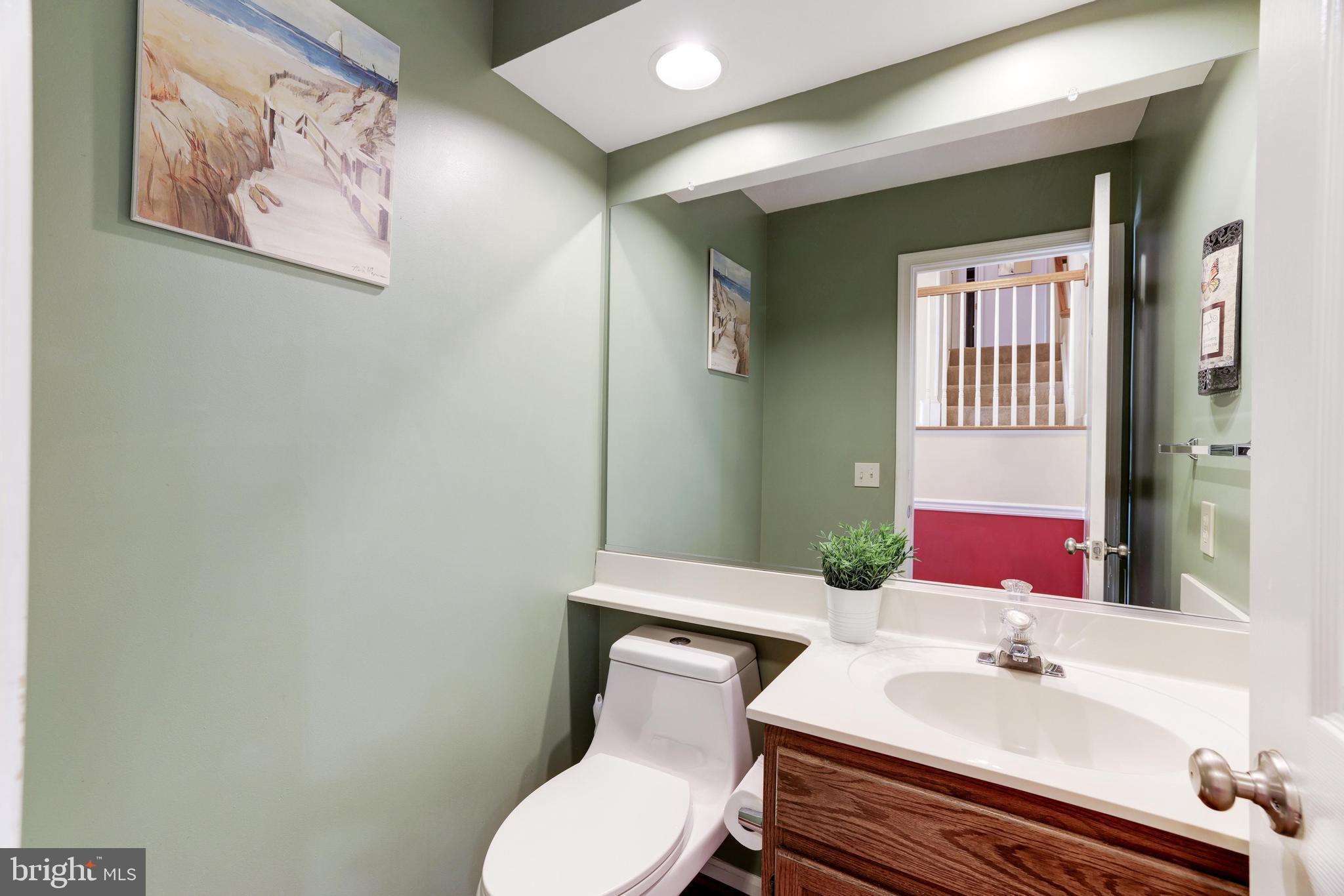 711 Monarch Ridge Road Frederick, MD 21703 - Photo 26 of 55 Main Level Powder Room