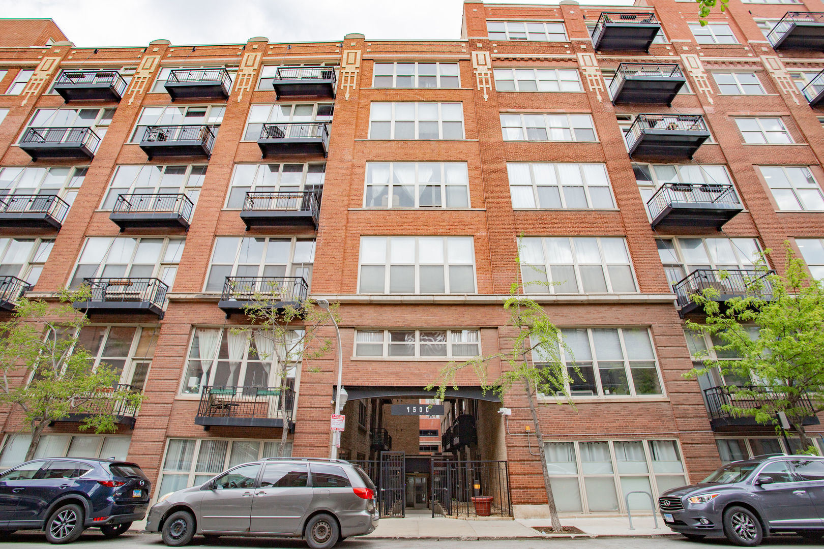 1500 West Monroe Street, Unit 205 Chicago, IL 60607 - Photo 2 of 20