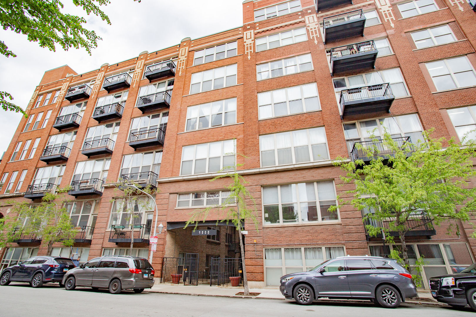 1500 West Monroe Street, Unit 205 Chicago, IL 60607 - Photo 3 of 20
