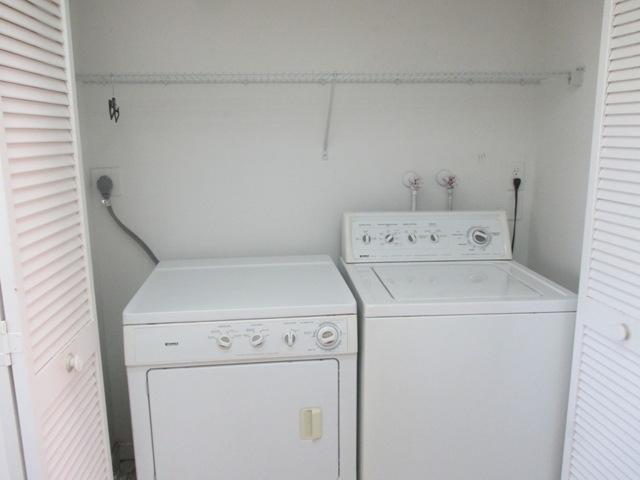 364 Golfview Road, Unit 407 North Palm Beach, FL 33408 - Photo 11 of 26 washer and dryer