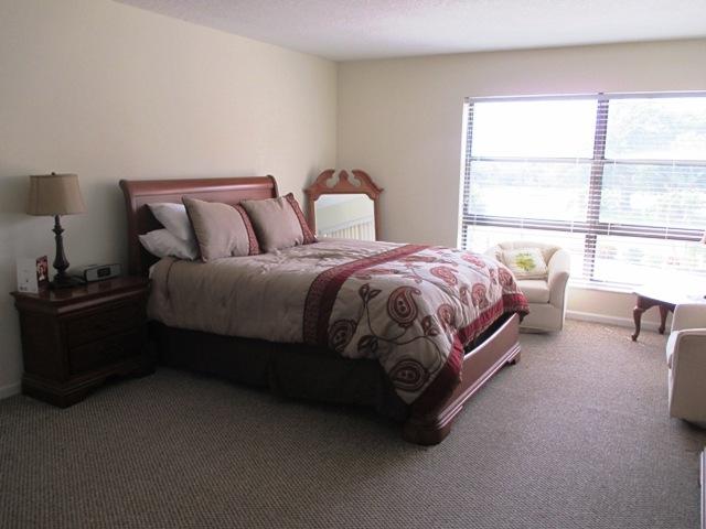 364 Golfview Road, Unit 407 North Palm Beach, FL 33408 - Photo 13 of 26 Master bedoom