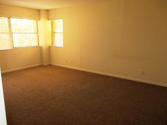 364 Golfview Road, Unit 407 North Palm Beach, FL 33408 - Photo 17 of 26 Guest Bedroom