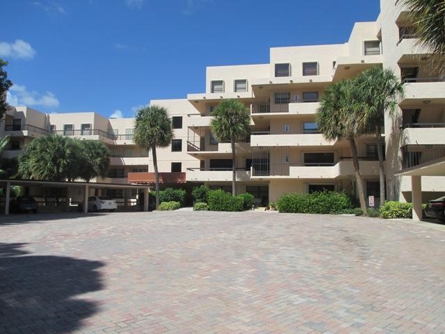 364 Golfview Road, Unit 407 North Palm Beach, FL 33408 - Photo 21 of 26 Exterior of Everglades