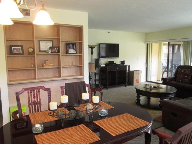 364 Golfview Road, Unit 407 North Palm Beach, FL 33408 - Photo 6 of 26 Dining room