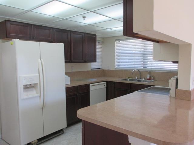 364 Golfview Road, Unit 407 North Palm Beach, FL 33408 - Photo 9 of 26 Kitchen