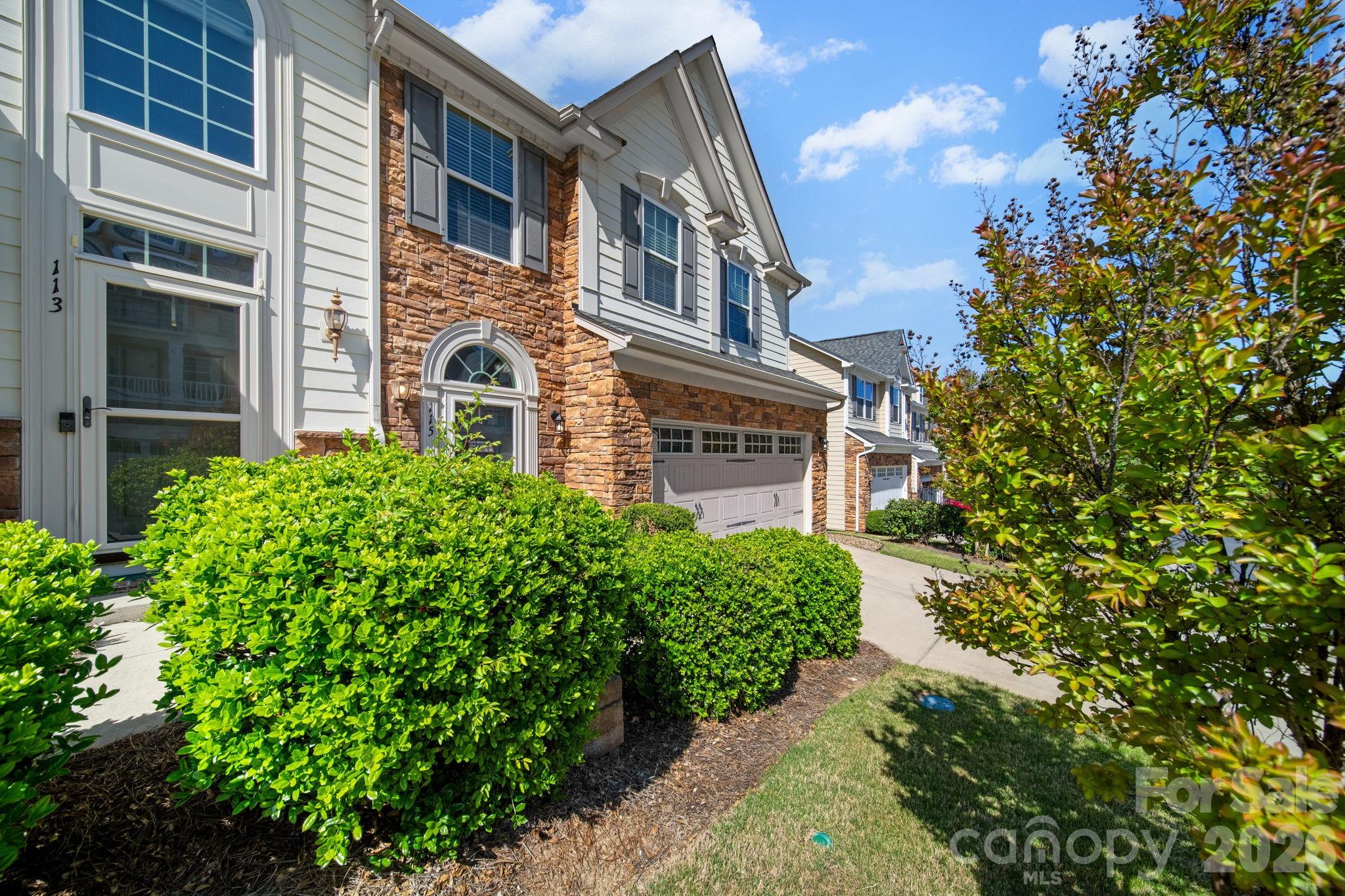 115 Inlet Point Drive Fort Mill, SC 29708 - Photo 4 of 48 Gallery Image 4