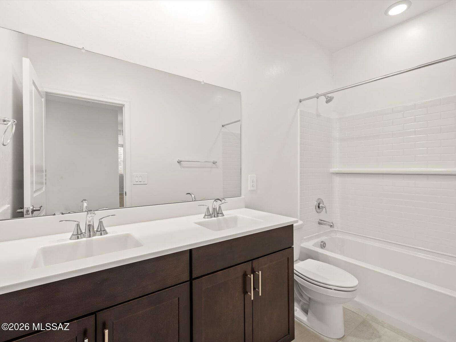 9741 West Hazelbrook Drive Marana, AZ 85658 - Photo 4 of 10