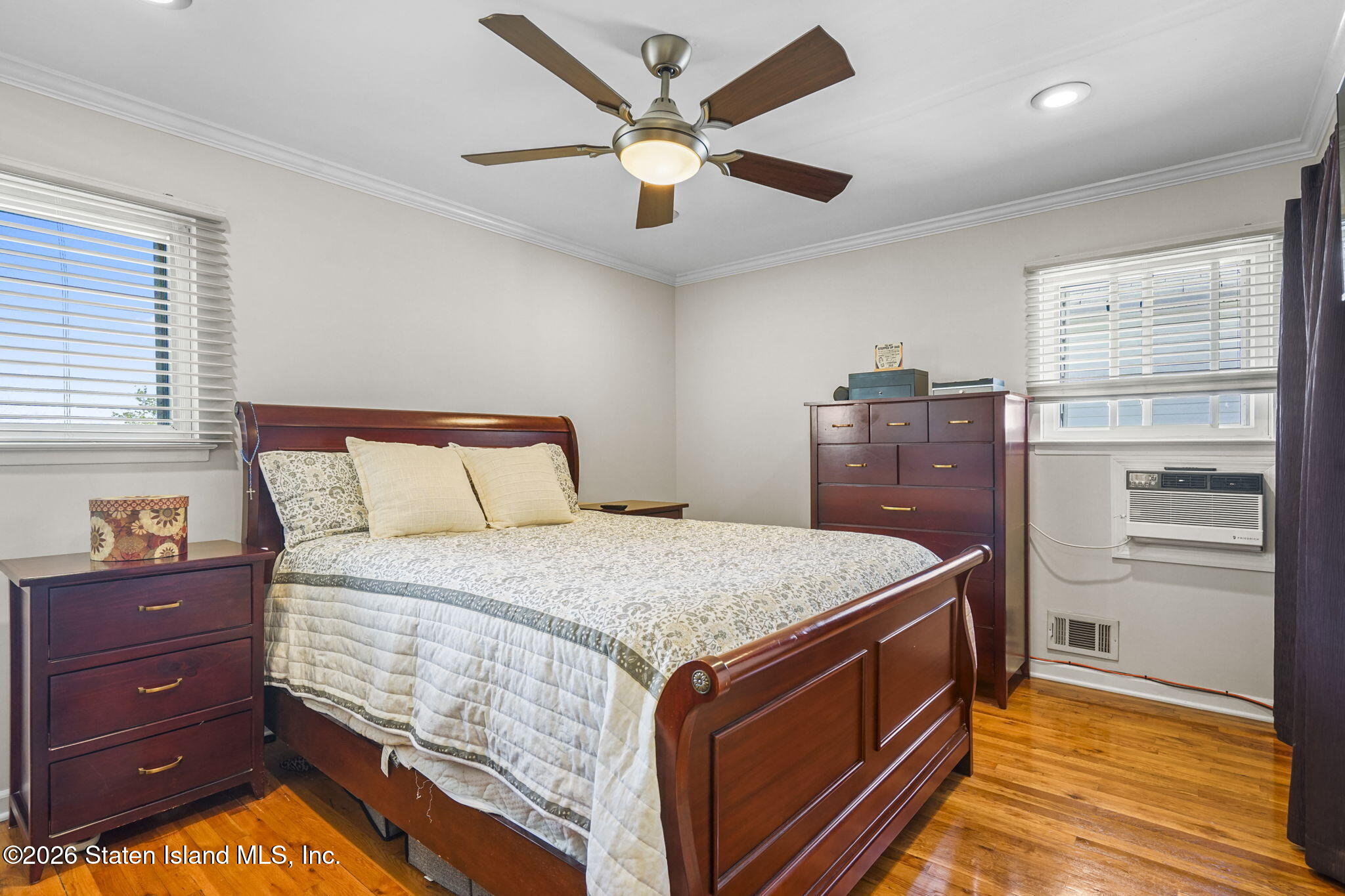 33 Middle Loop Road Staten Island, NY 10308 - Photo 14 of 24 11-web-or-mls-DSC03385