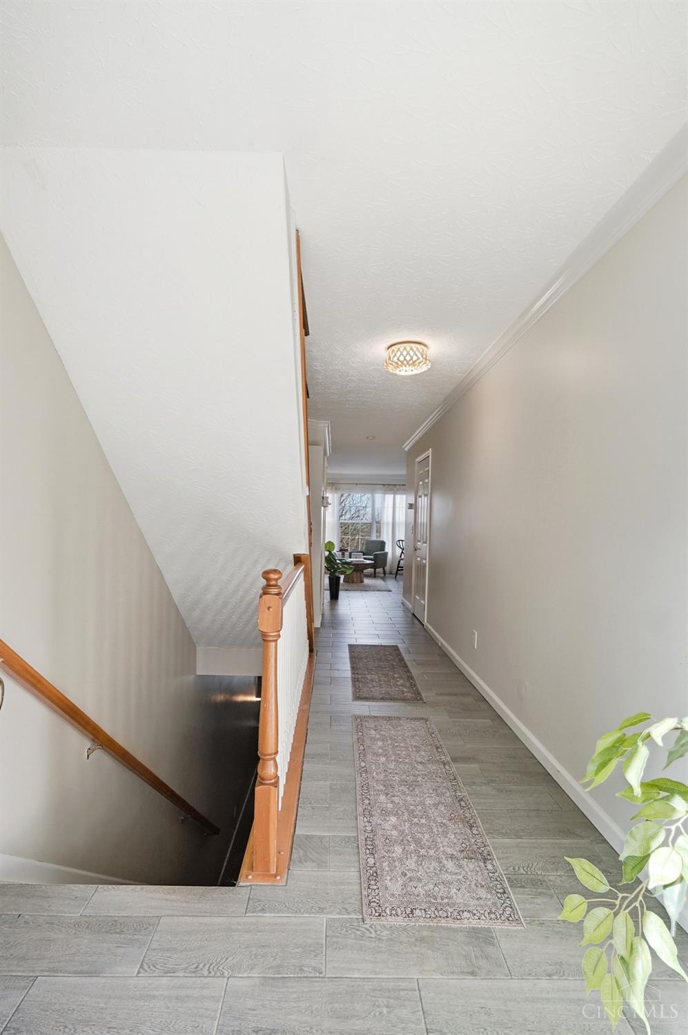 2521 Ravine Street, Unit 2521 Cincinnati, OH 45219 - Photo 3 of 26