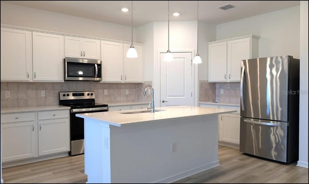 8479 Southwest 52nd Ln Road Ocala, FL 34481 - Photo 4 of 12