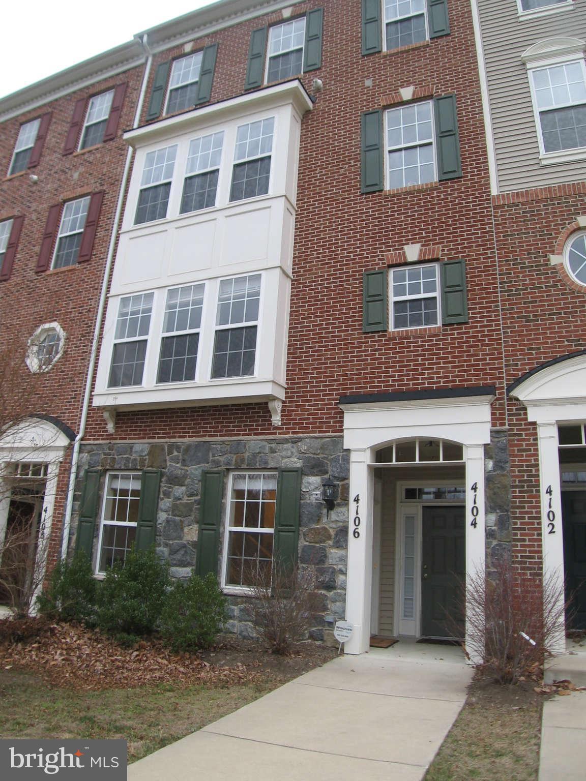 4106 Potomac Highlands Circle, Unit 3 Triangle, VA 22172 - Photo 1 of 27 Ground floor entry