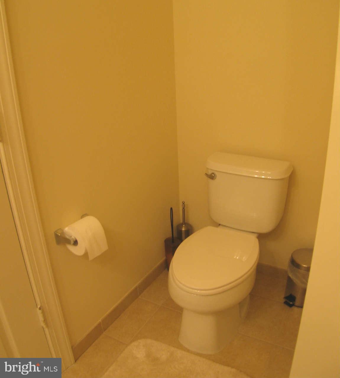 4106 Potomac Highlands Circle, Unit 3 Triangle, VA 22172 - Photo 17 of 27 Master Bath