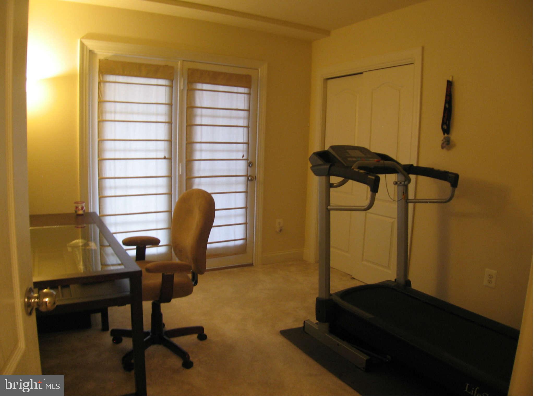 4106 Potomac Highlands Circle, Unit 3 Triangle, VA 22172 - Photo 22 of 27 Bedroom #3
