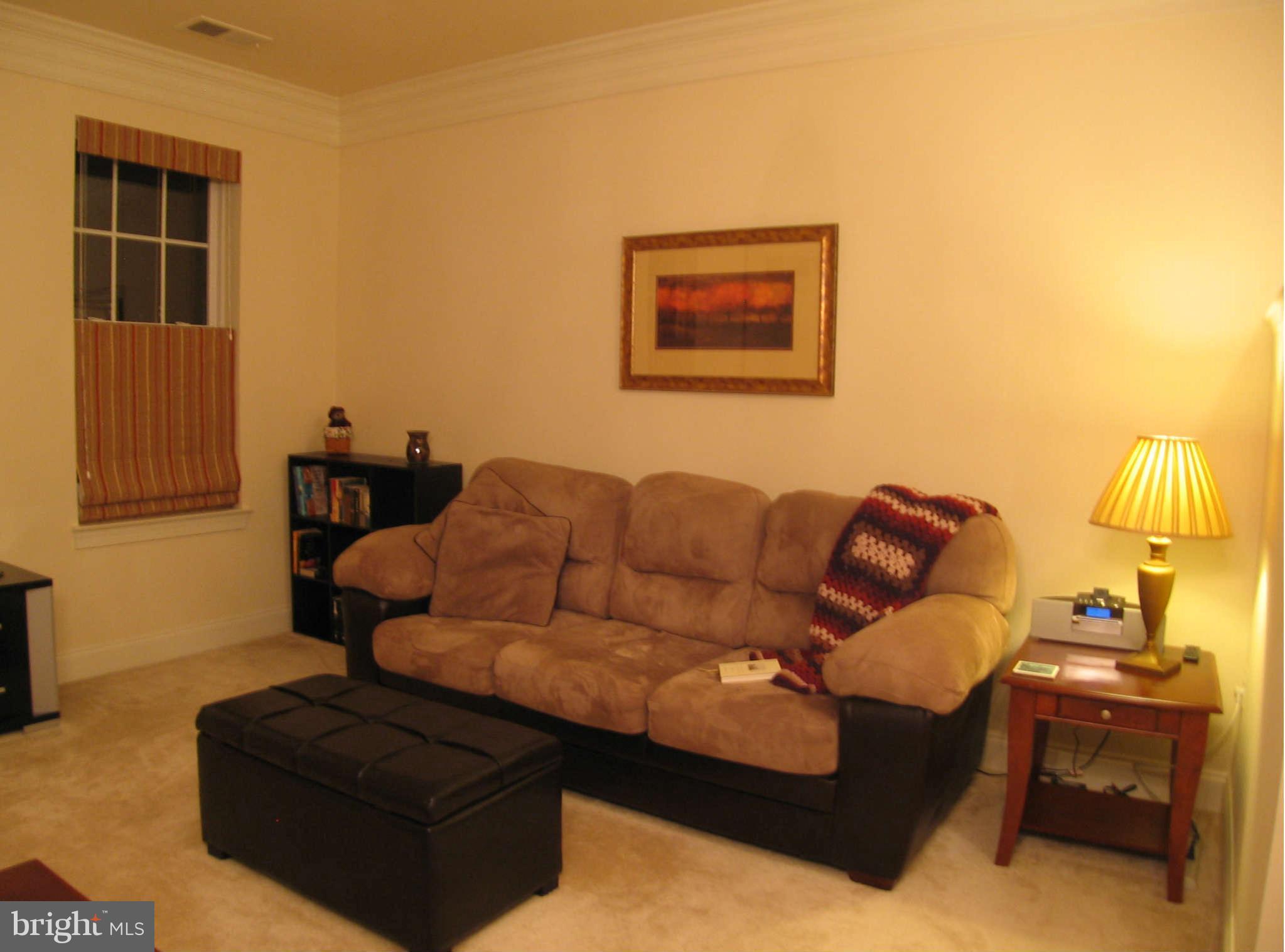 4106 Potomac Highlands Circle, Unit 3 Triangle, VA 22172 - Photo 5 of 27 Living Room