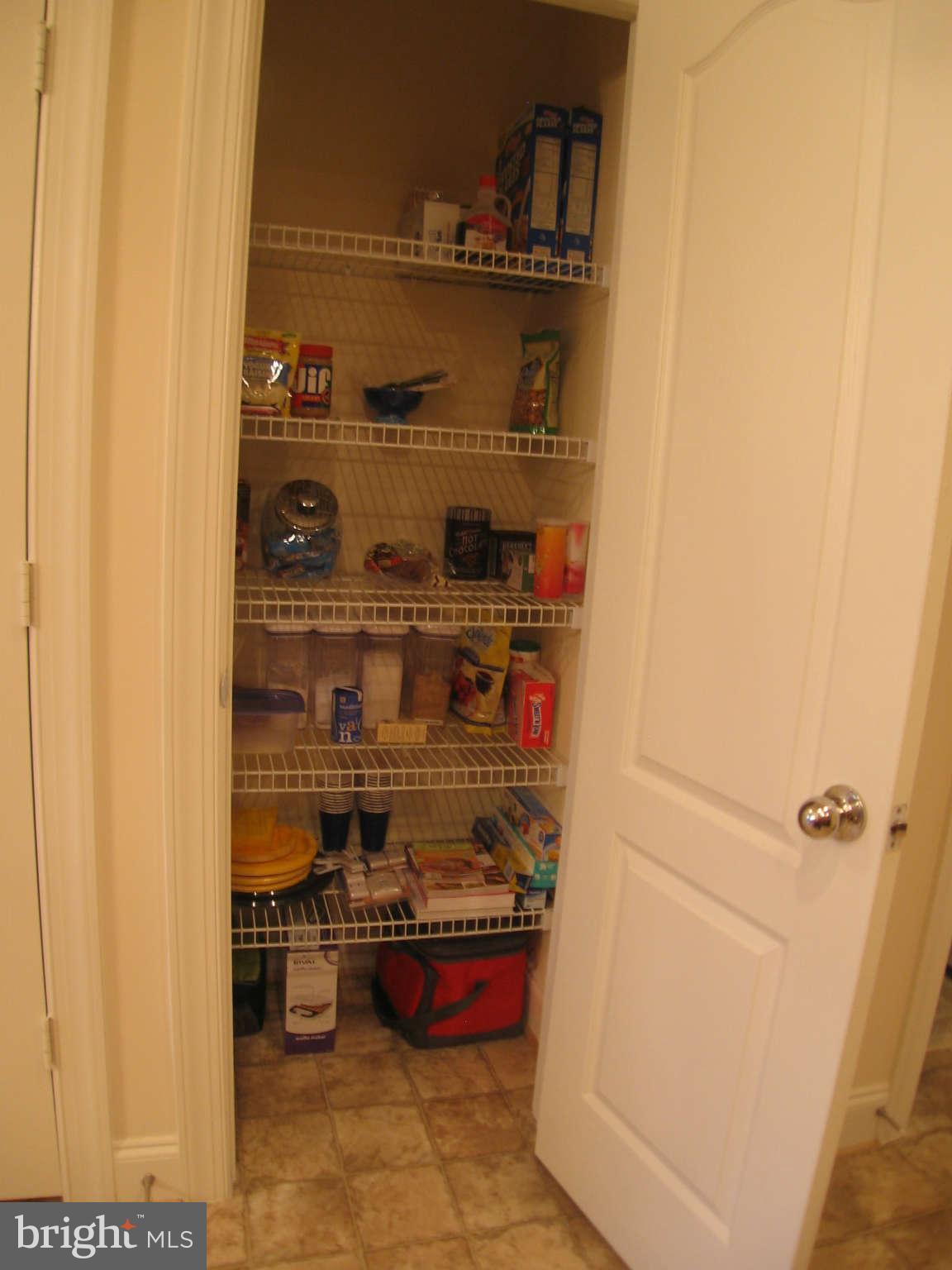 4106 Potomac Highlands Circle, Unit 3 Triangle, VA 22172 - Photo 8 of 27 Pantry