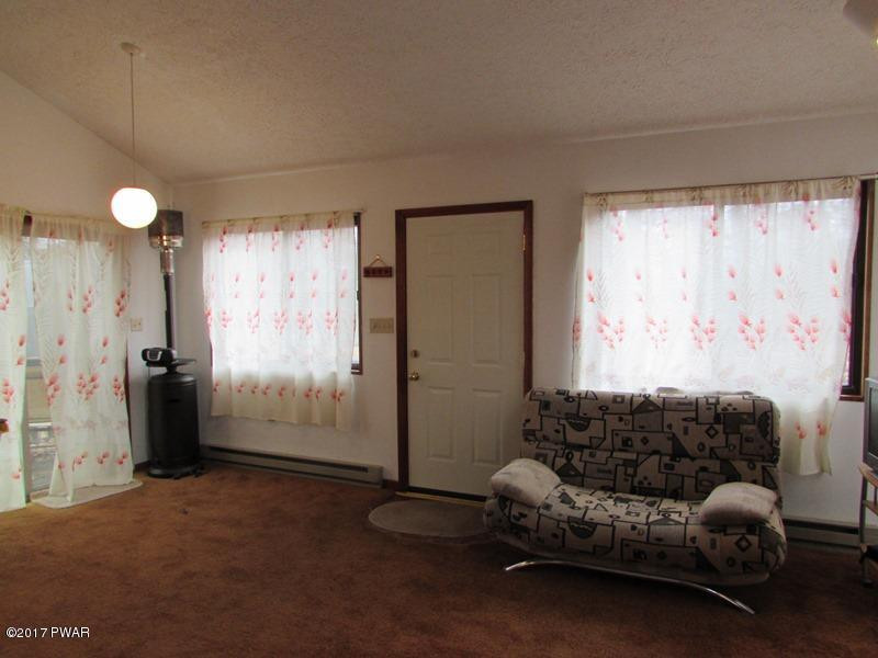 800 Rodeo Court Hawley, PA 18428 - Photo 14 of 36 Living Room view 2