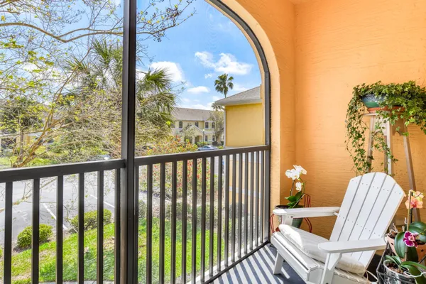 a view of a fountain with a fountain in the yard