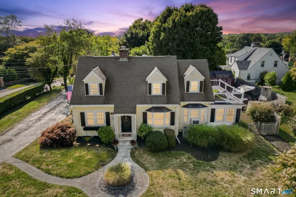 $4,000 | 899 Ocean Avenue, New London, CT 06320