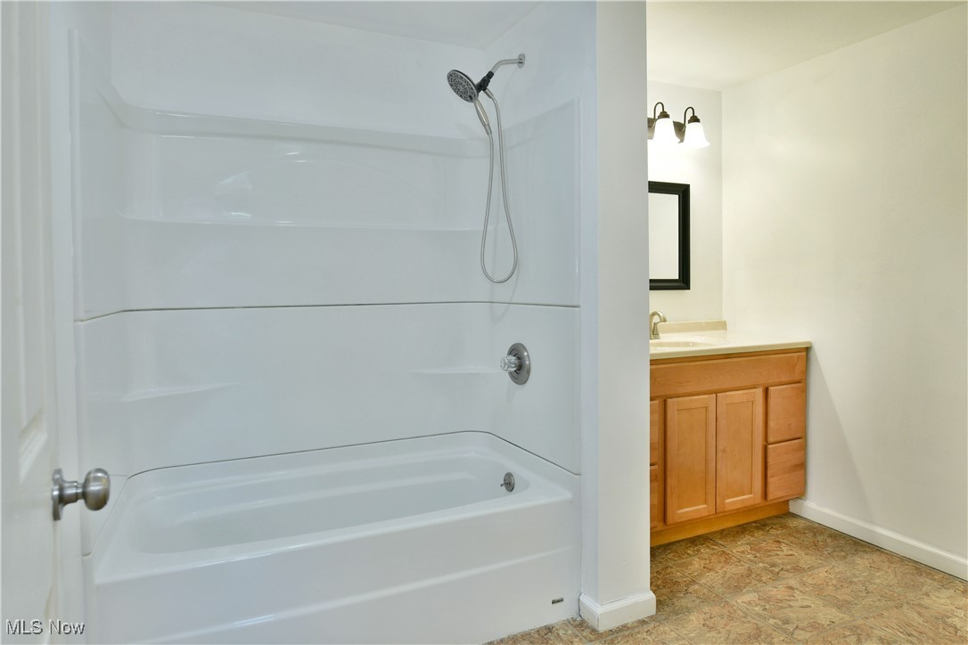 37 Morningside Road Niles, OH 44446 - Photo 24 of 39 Full bathroom featuring vanity and bathtub / shower combination