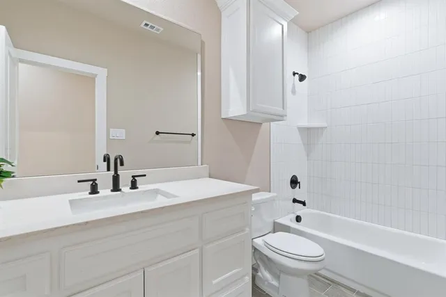 $325,000 | 494 Cumberland Trail, Jacksboro, TX 76458