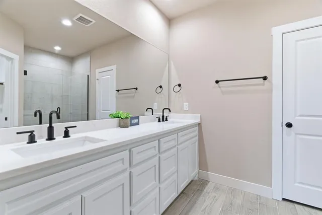 $325,000 | 494 Cumberland Trail, Jacksboro, TX 76458