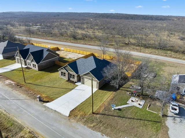 $325,000 | 494 Cumberland Trail, Jacksboro, TX 76458