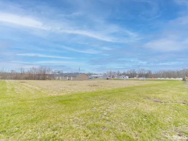 $250,000 | 5 North Memorial Drive, New Castle, IN 47362