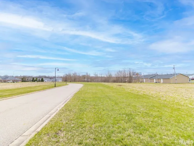 $250,000 | 5 North Memorial Drive, New Castle, IN 47362