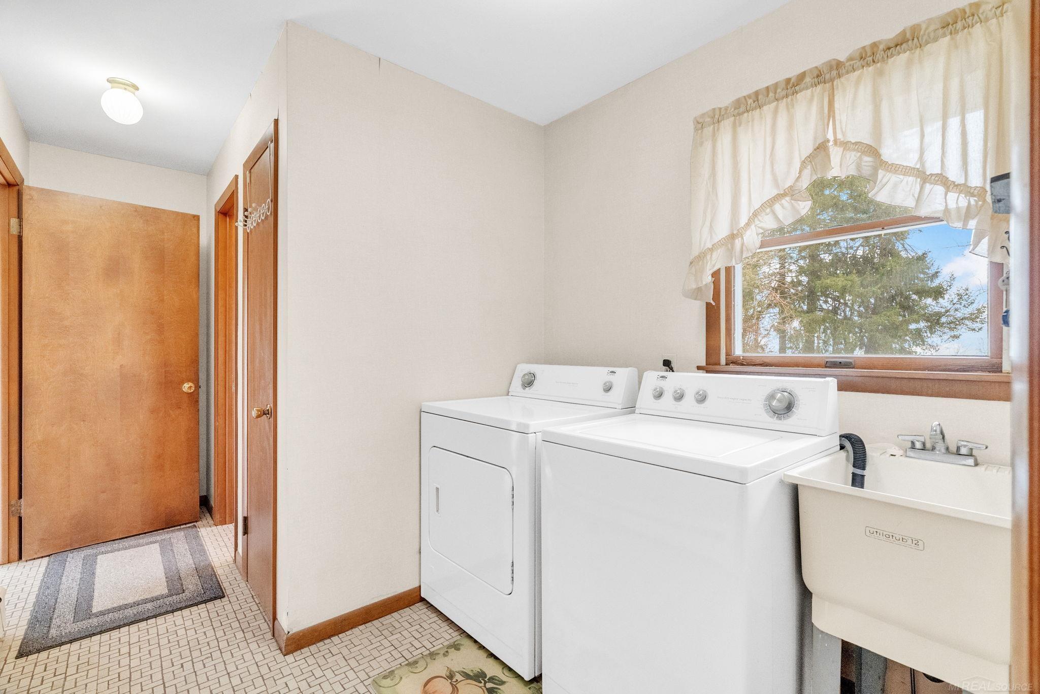 3455 Lakeshore Road Lexington, MI 48450 - Photo 21 of 47