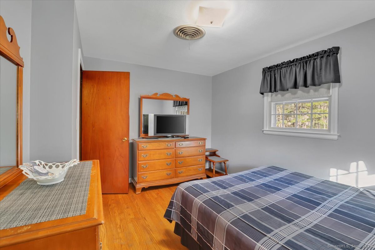 151 Diana Road Southington, CT 06479 - Photo 32 of 40