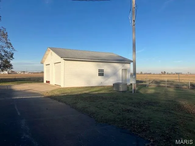 $265,000 | 36180 Highway 25, Malden, MO 63863