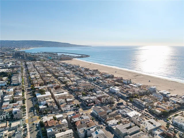 $3,900,000 | 825 Manhattan Avenue, Hermosa Beach, CA 90254