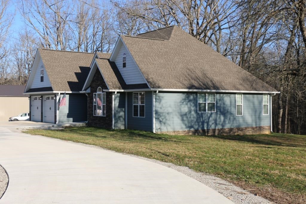 2096 Terry Road Oneida, TN 37841 - Photo 5 of 44