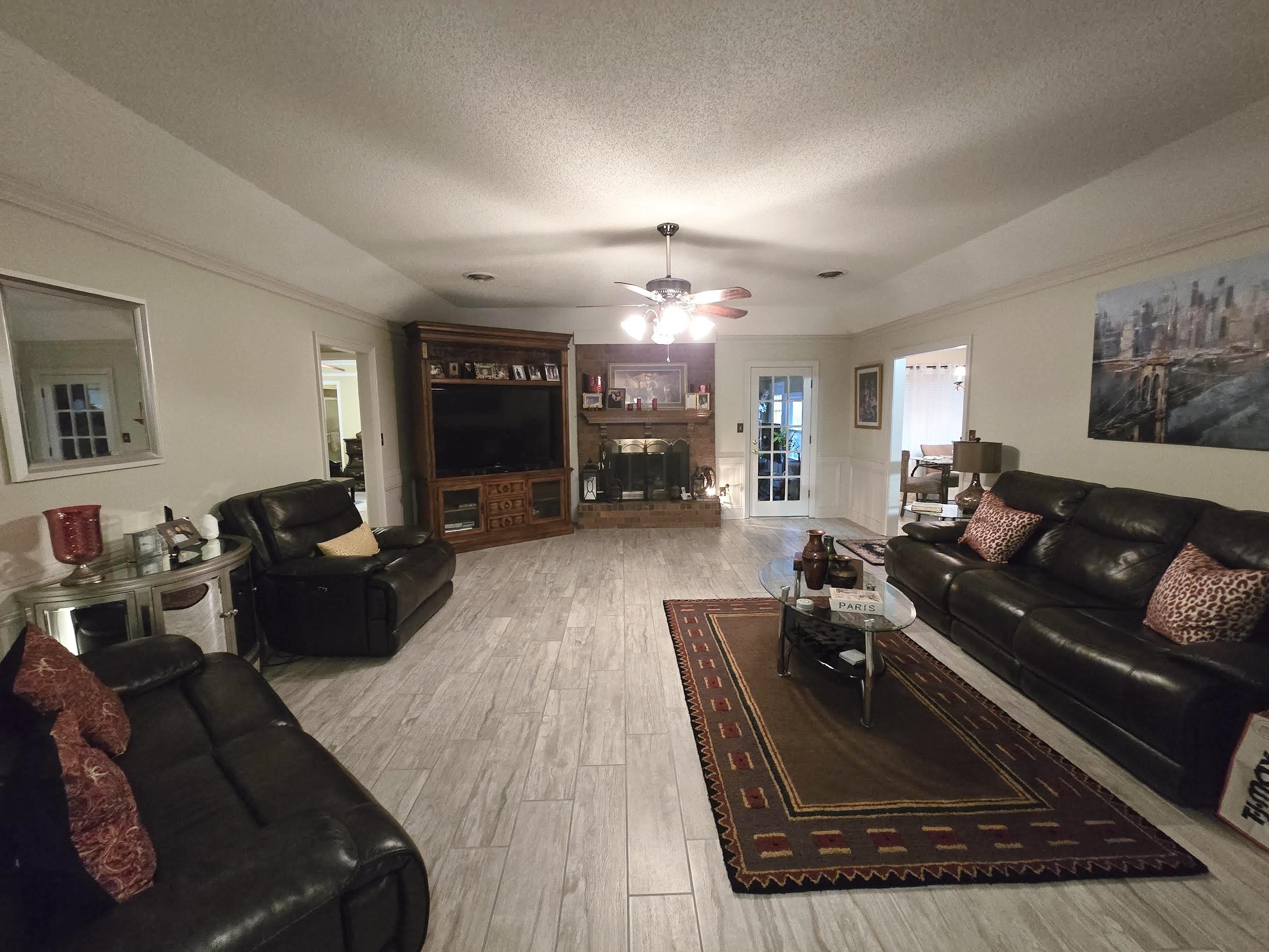 7592 Lowrance Road Memphis, TN 38125 - Photo 2 of 22