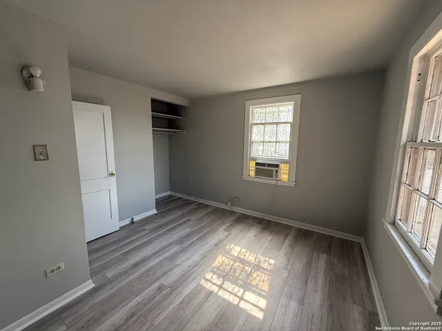 $950 | 3003 Venus Street, San Antonio, TX 78226