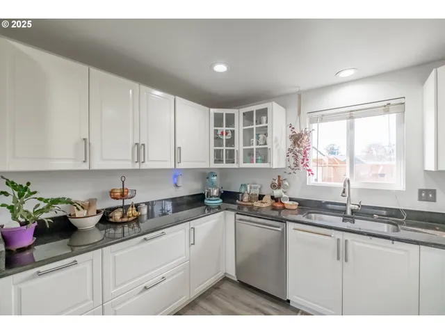 $415,000 | 213 Northwest Lalack Court, Dallas, OR 97338