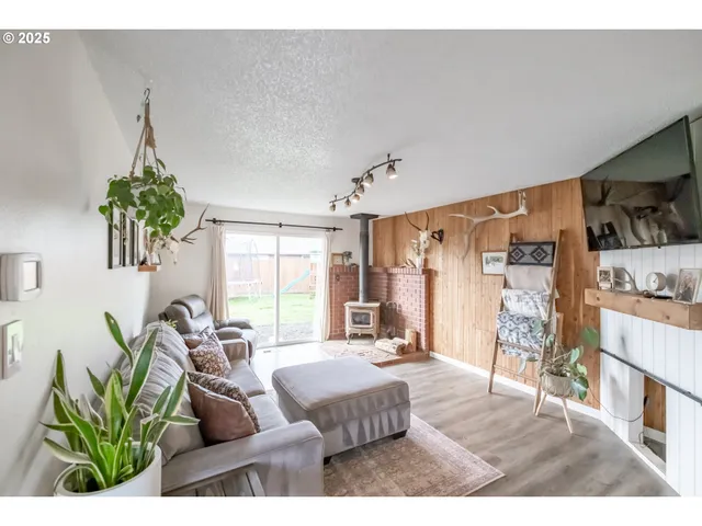 $415,000 | 213 Northwest Lalack Court, Dallas, OR 97338