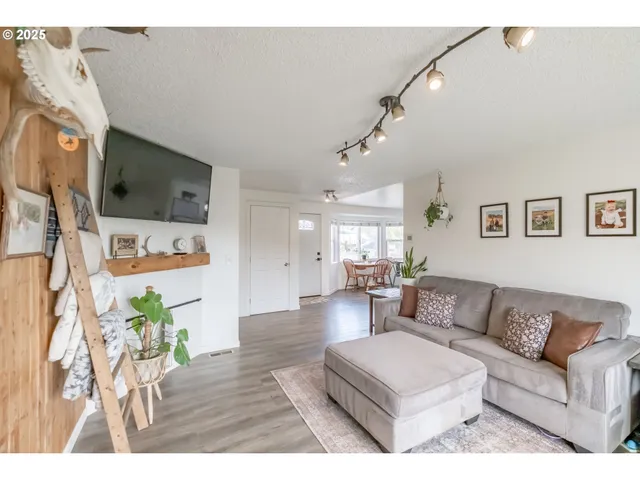 $415,000 | 213 Northwest Lalack Court, Dallas, OR 97338