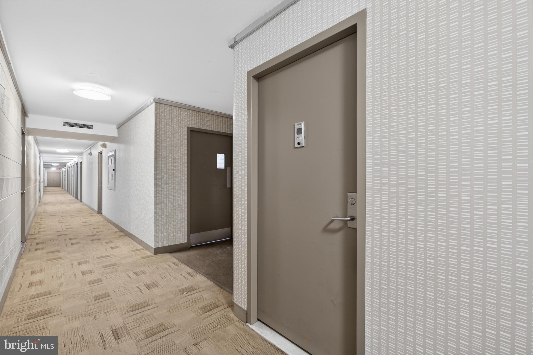 604 South Washington Square, Unit 2506 Philadelphia, PA 19106 - Photo 2 of 26