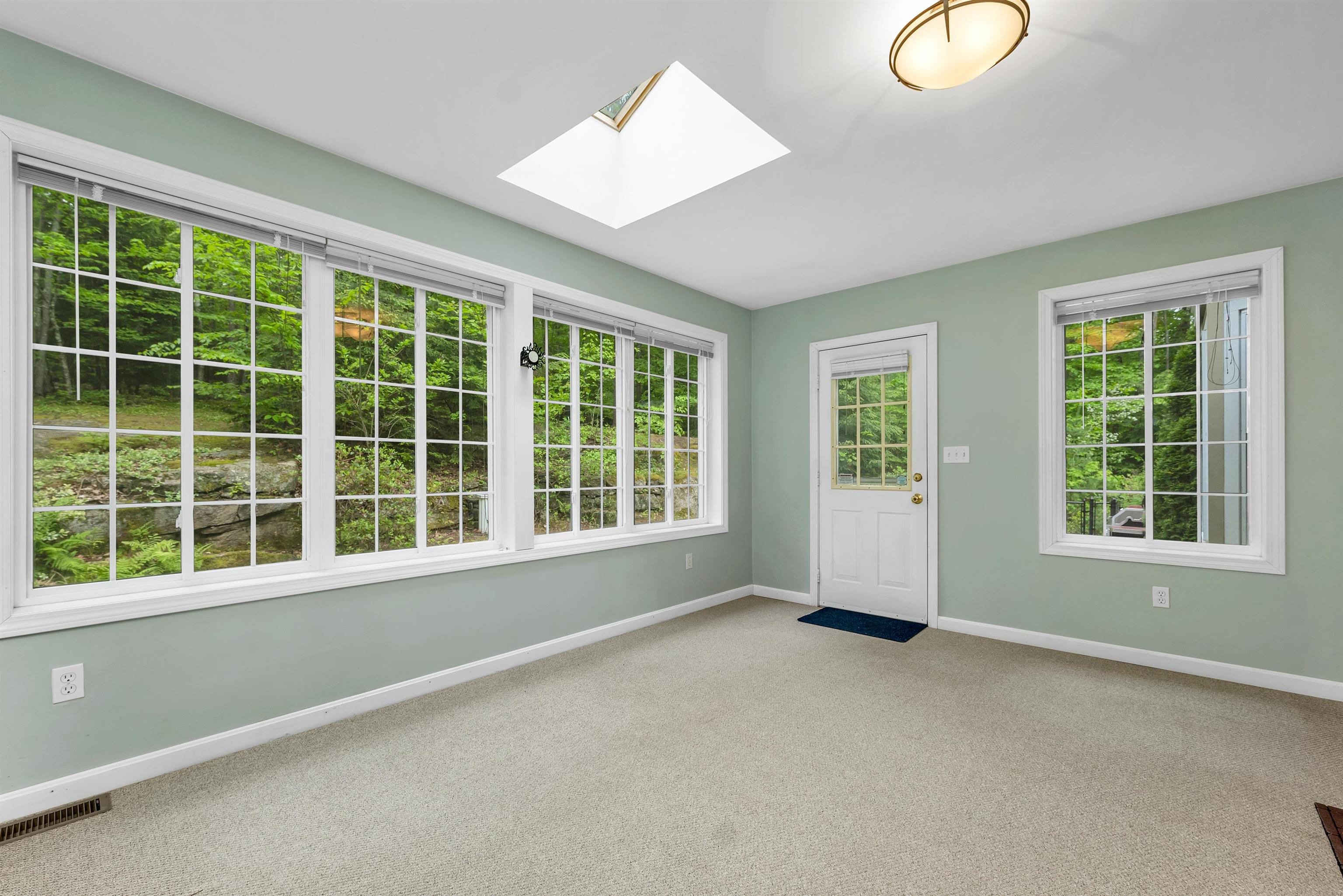 9 Wildwood Road Auburn, NH 03032 - Photo 16 of 40