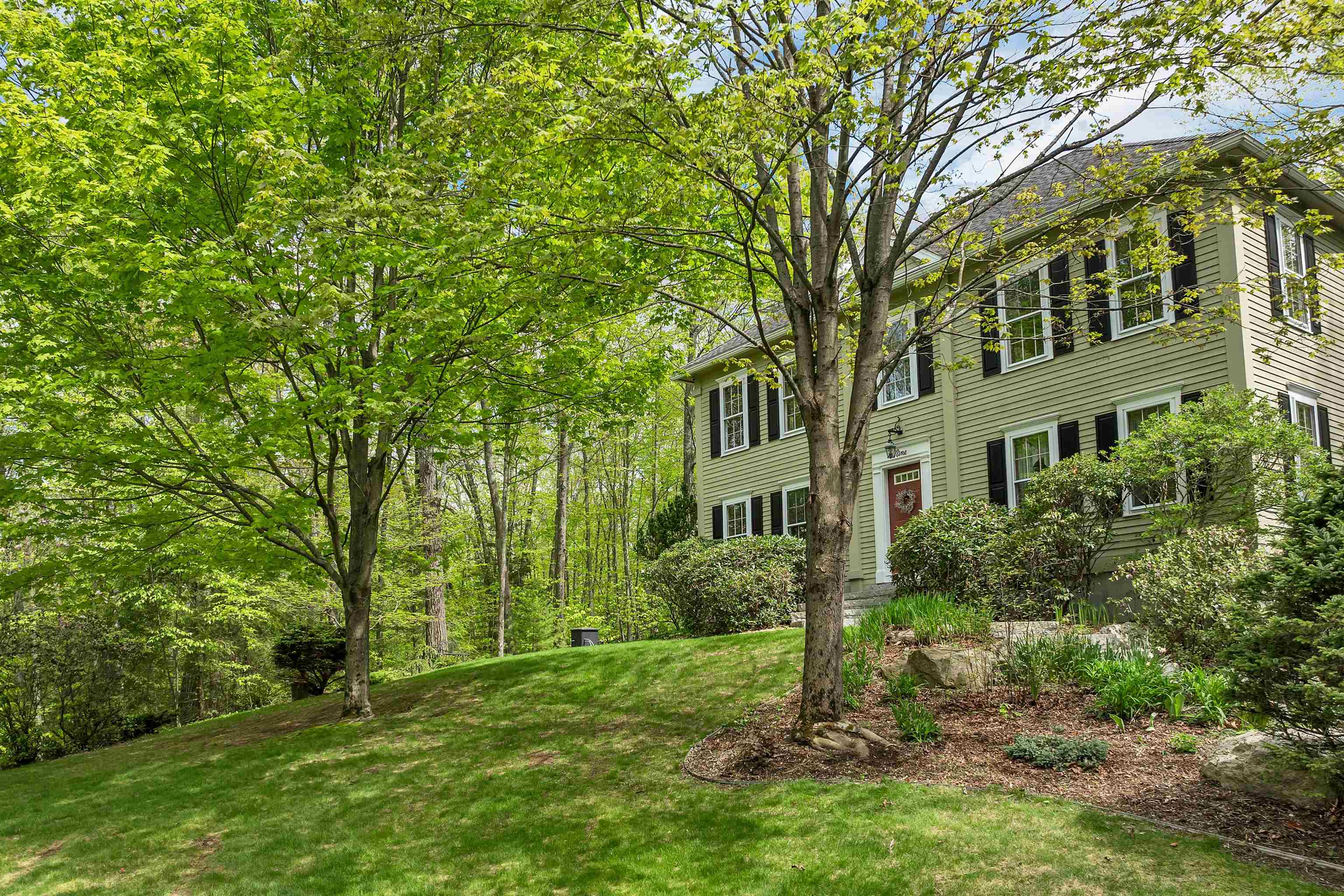 9 Wildwood Road Auburn, NH 03032 - Photo 3 of 40