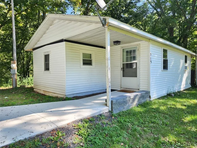 $90,000 | 515 Victory Road, Victory, NY 13143