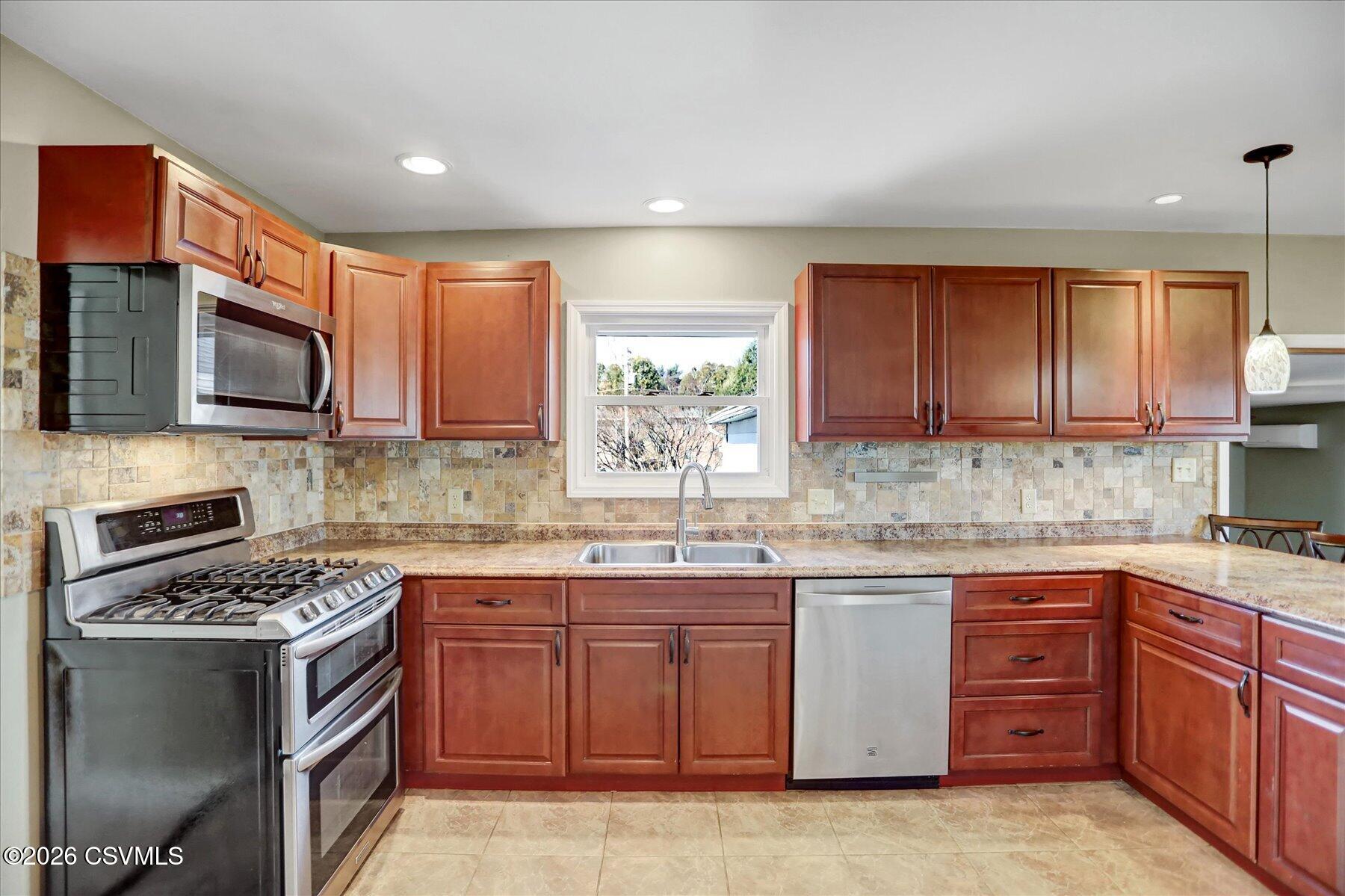 339 Walnut Street Milton, PA 17847 - Photo 9 of 45