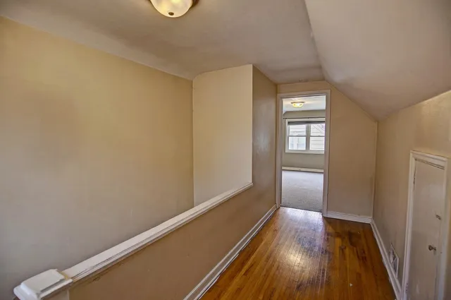 $240,000 | 1964 4th Street East, St. Paul, MN 55119