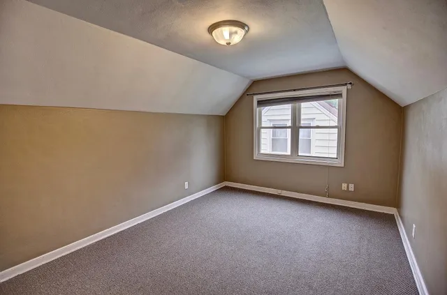 $240,000 | 1964 4th Street East, St. Paul, MN 55119