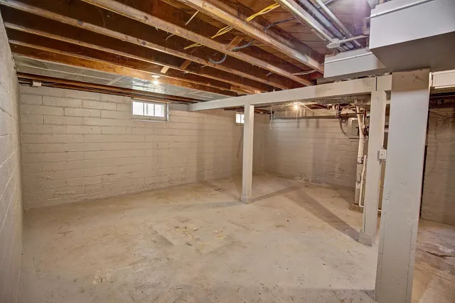 $240,000 | 1964 4th Street East, St. Paul, MN 55119