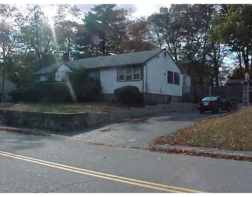 9 Smith Road Randolph, MA 02368 - Photo 2 of 11 Gallery Image 2
